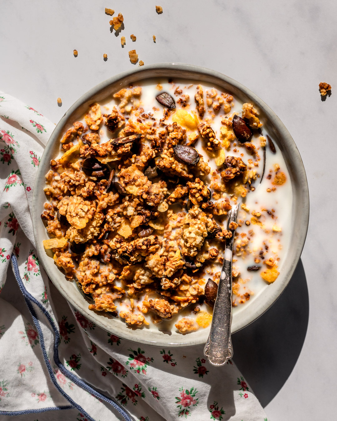 Idée recette pour le petit-déjeuner : le granola sans sucre - Les